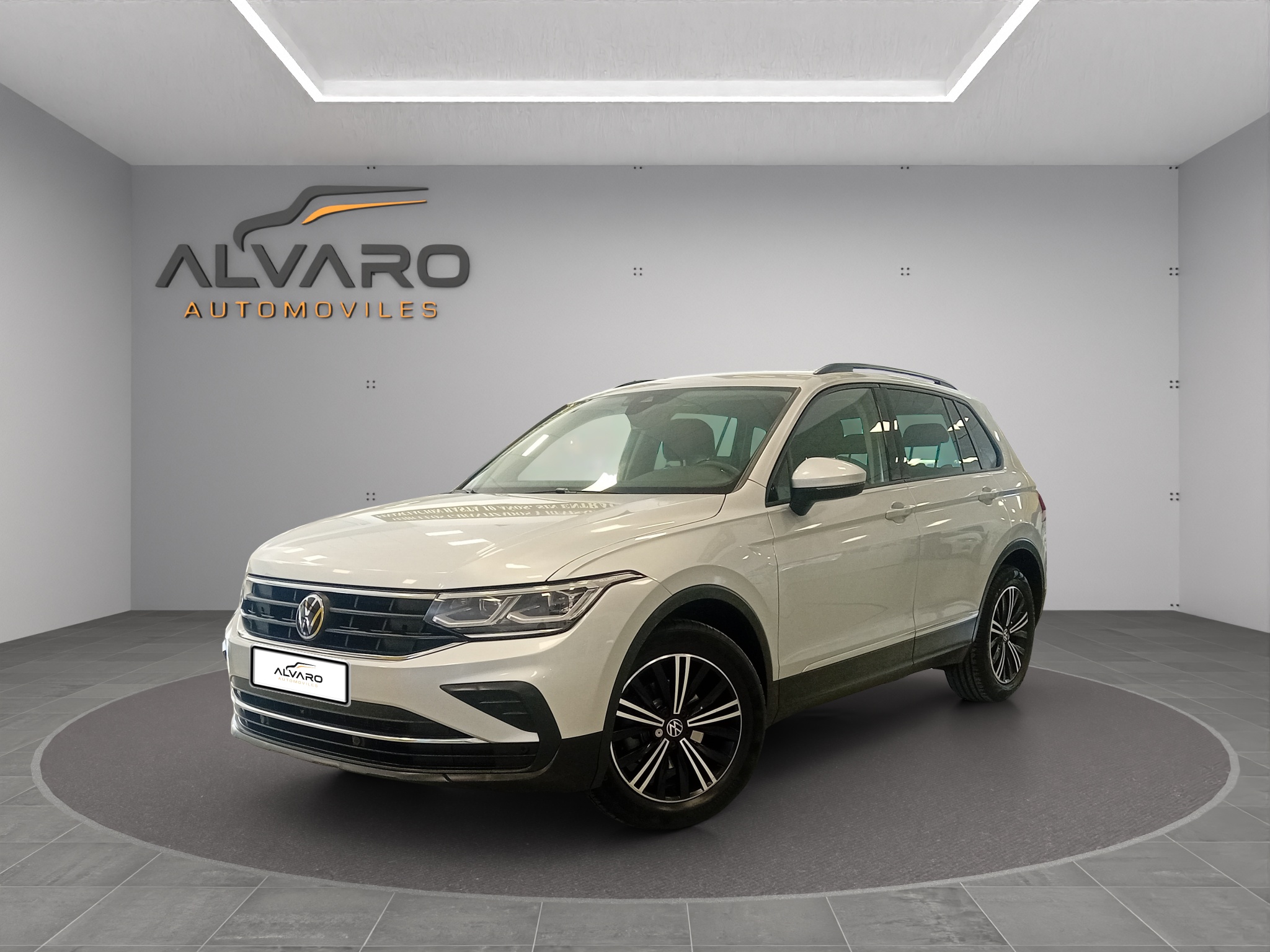 VOLKSWAGEN TIGUAN LIFE 2.0 TDI 110 KW (150 CV)