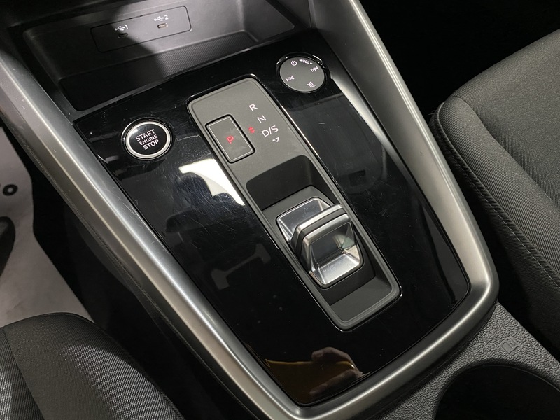 AUDI A3 SPORTBACK 30 TFSI 81KW (110CV) STRONIC